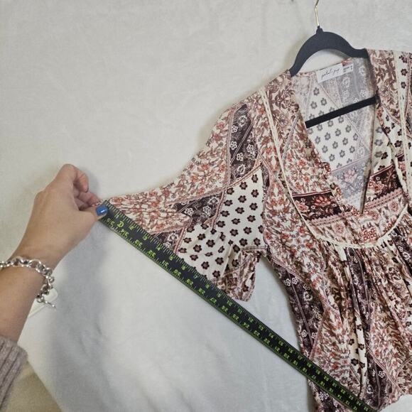 Petal and Pup Boho Sz8 Hippie 70s Vibe blouse w Tassles. Floral. Lace Accents. - Picture 6 of 14